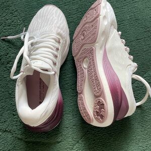 Under Armour Women's Shoes in White and Purple